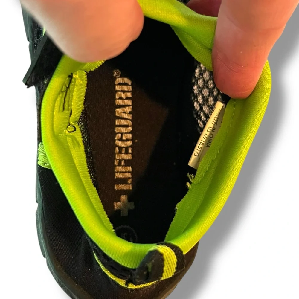 Children’s HydroPro 3.0 Water Shoes Adjustable Closure Black Green Size 13/1